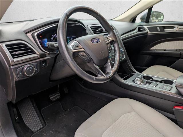Used 2020 Ford Fusion SE w/ Equipment Group 151A image 9