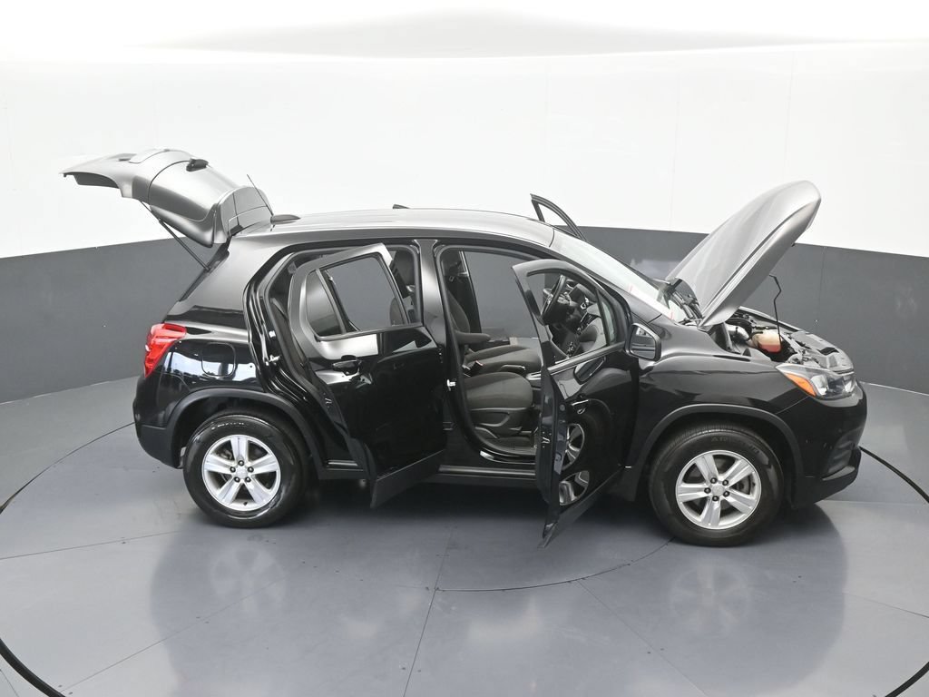 Used 2022 Chevrolet Trax LS w/ Tint and Cruise Package AWD/4WD image 53