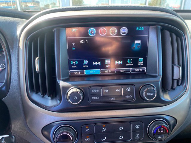 Used 2017 Chevrolet Colorado Z71 AWD/4WD image 23