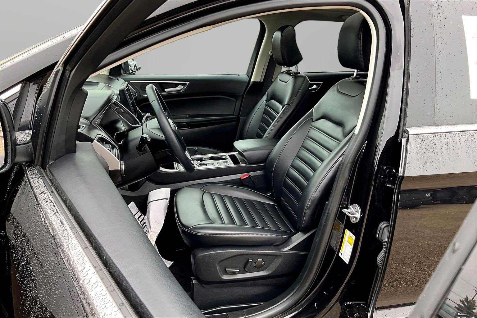 Used 2024 Ford Edge SEL w/ Convenience Package AWD/4WD image 16
