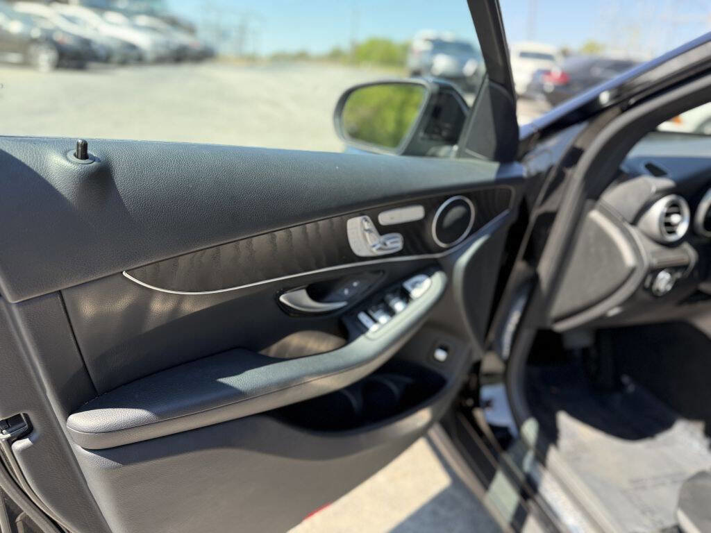Used 2017 Mercedes-Benz GLC 300 w/ Premium 1 Package image 20