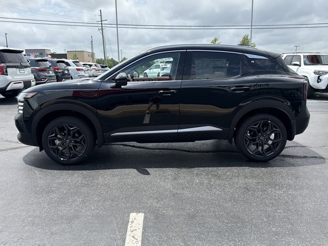 New 2026 Nissan Kicks SR w/ SR Premium Package FWD image 8