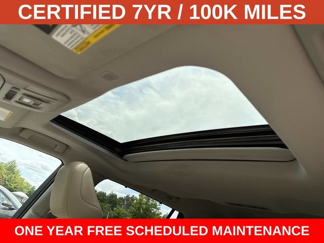 Used 2021 Toyota Highlander XLE AWD/4WD image 16