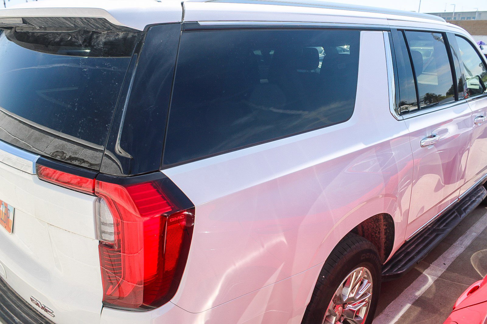 Used 2025 GMC Yukon XL Denali image 14