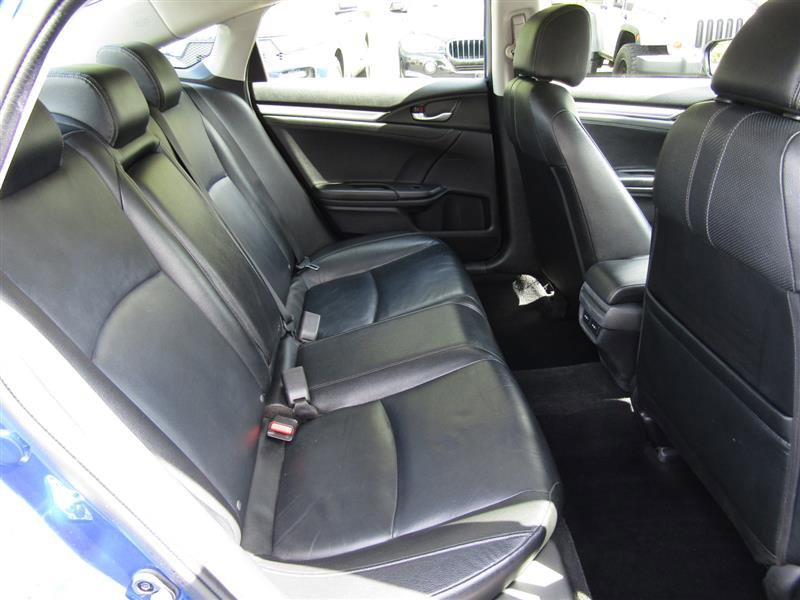 Used 2018 Honda Civic Touring image 40