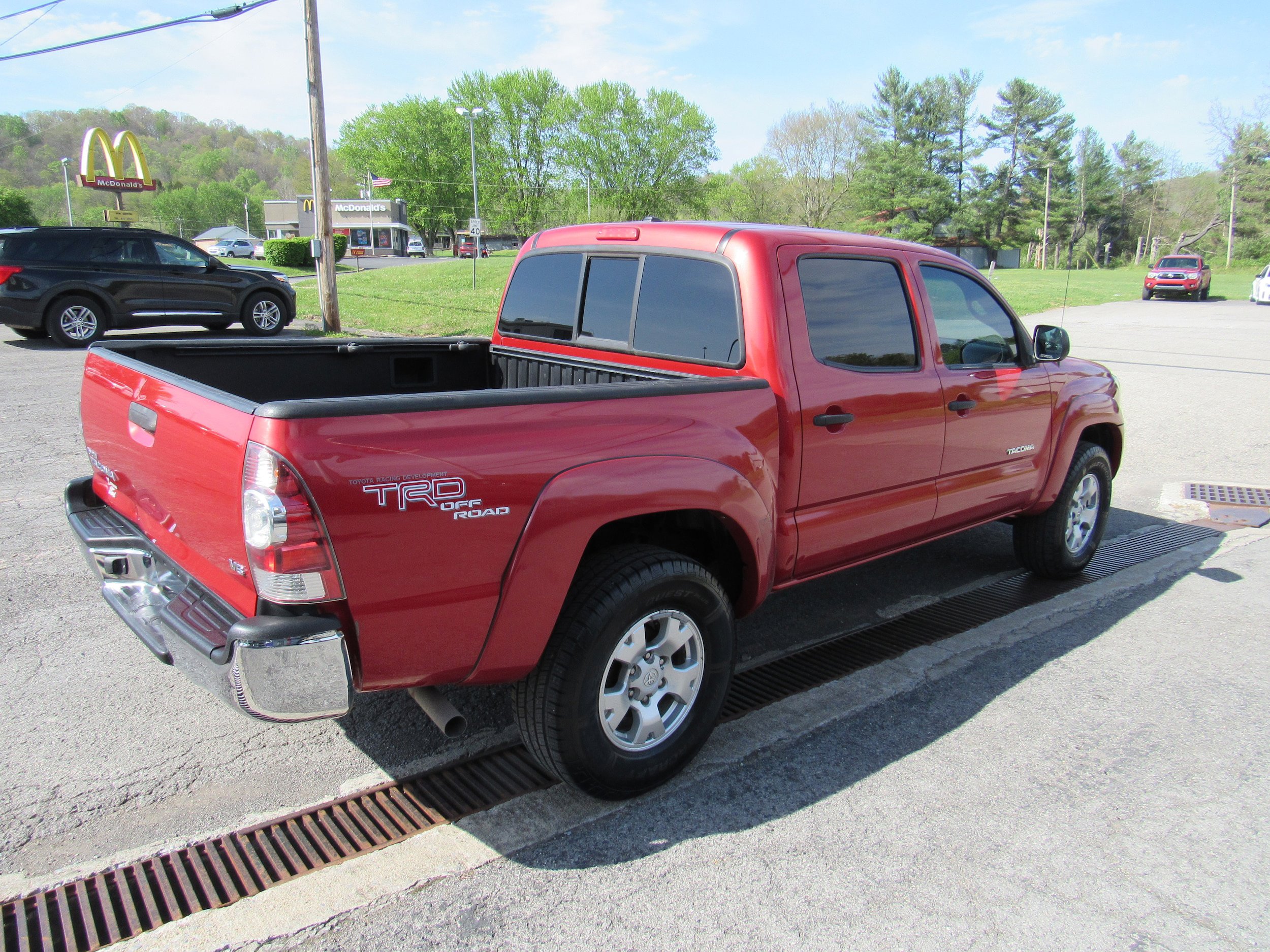 Used 2011 Toyota Tacoma 4x4 Double Cab w/ TRD Off-Road Pkg image 6