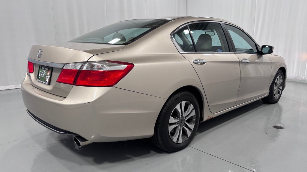Used 2015 Honda Accord LX image 4