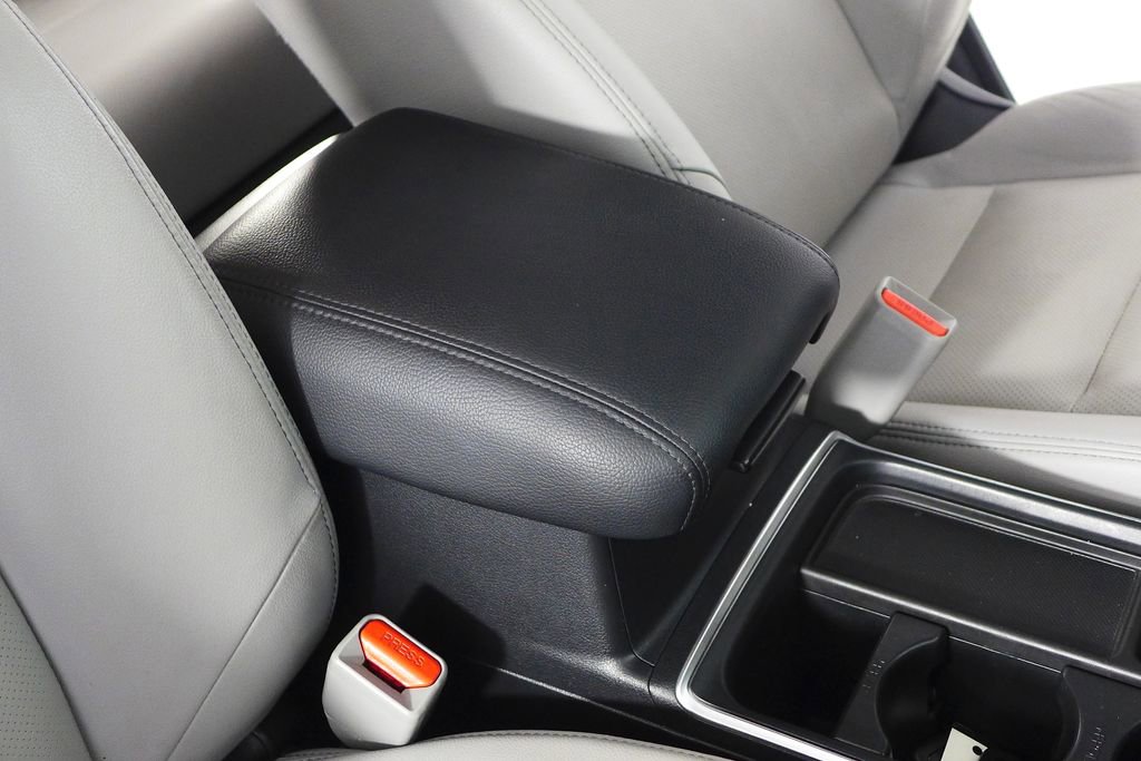 Used 2016 Honda CR-V Touring image 17