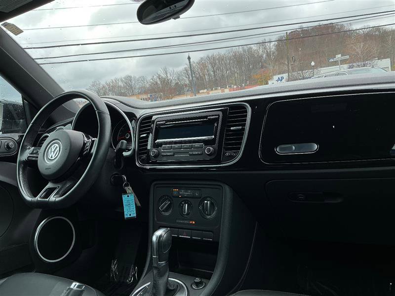 Used 2015 Volkswagen Beetle 1.8T image 36