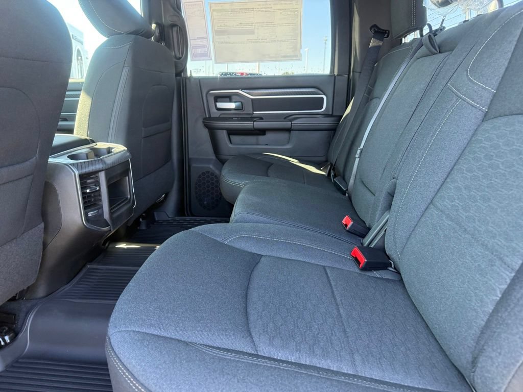 New 2026 RAM 2500 Big Horn AWD/4WD image 25