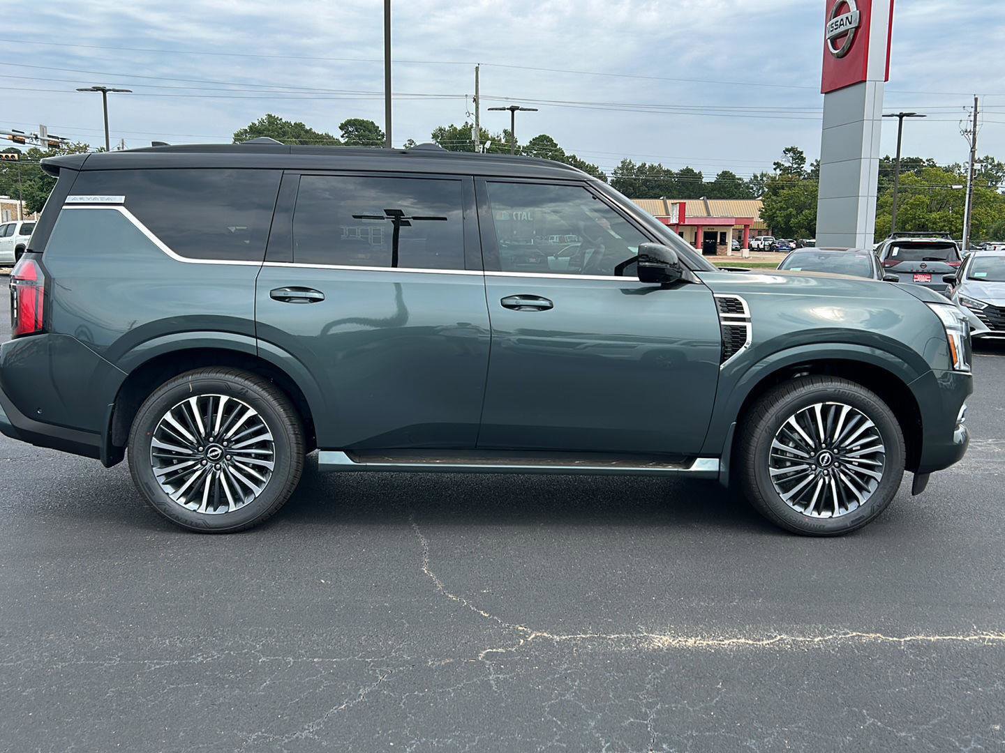 New 2025 Nissan Armada Platinum Reserve image 7