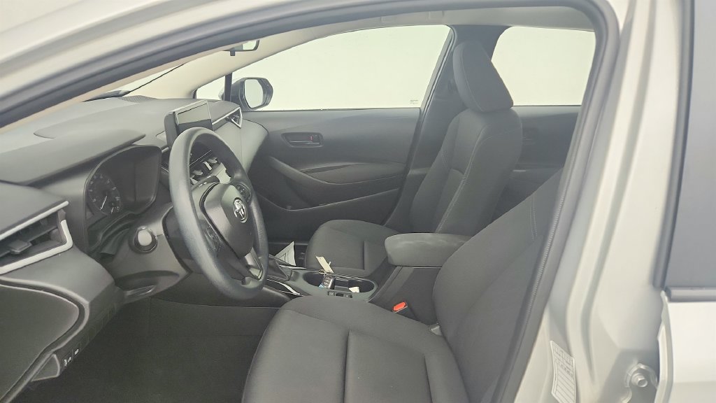 Used 2025 Toyota Corolla LE FWD image 14