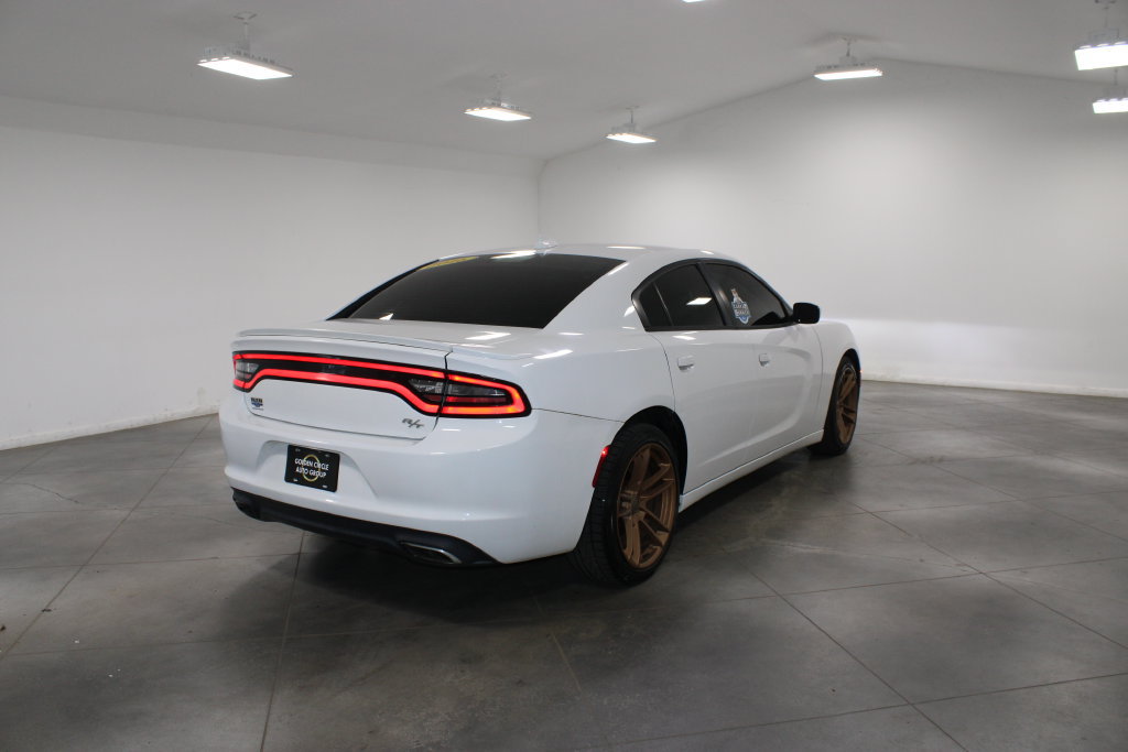 Used 2016 Dodge Charger R/T RWD image 9