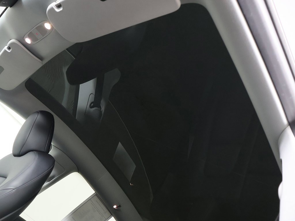 Used 2023 Tesla Model Y Long Range image 21