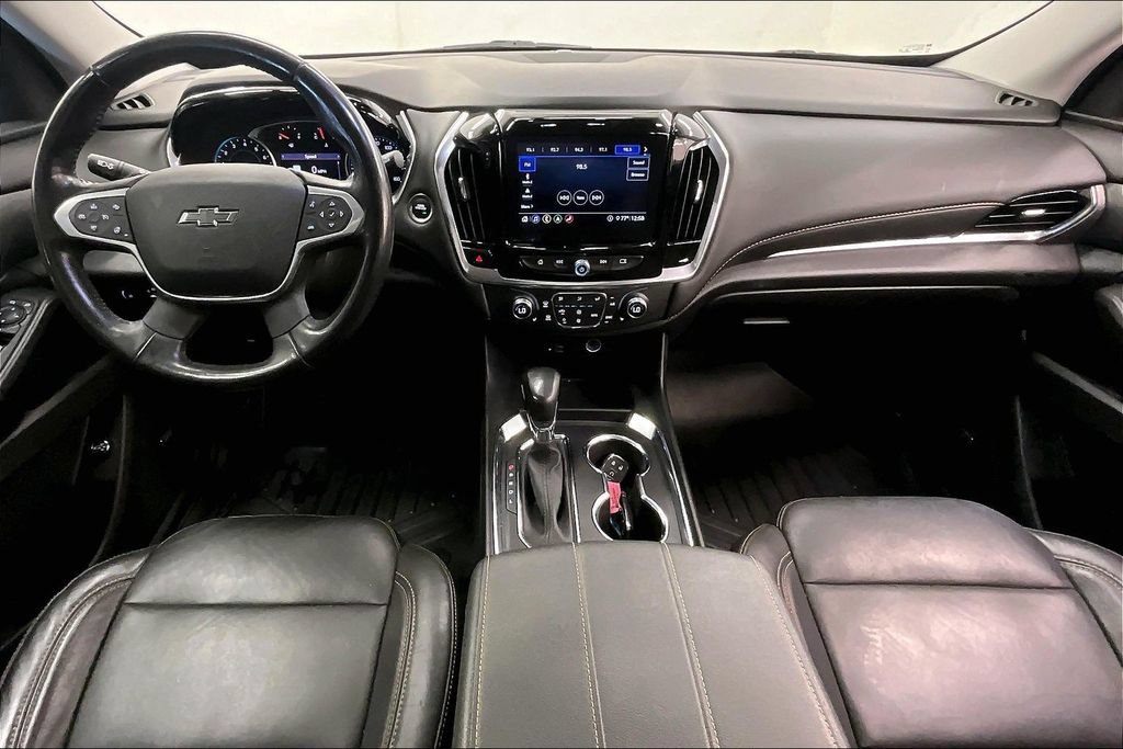 Used 2021 Chevrolet Traverse RS FWD image 14