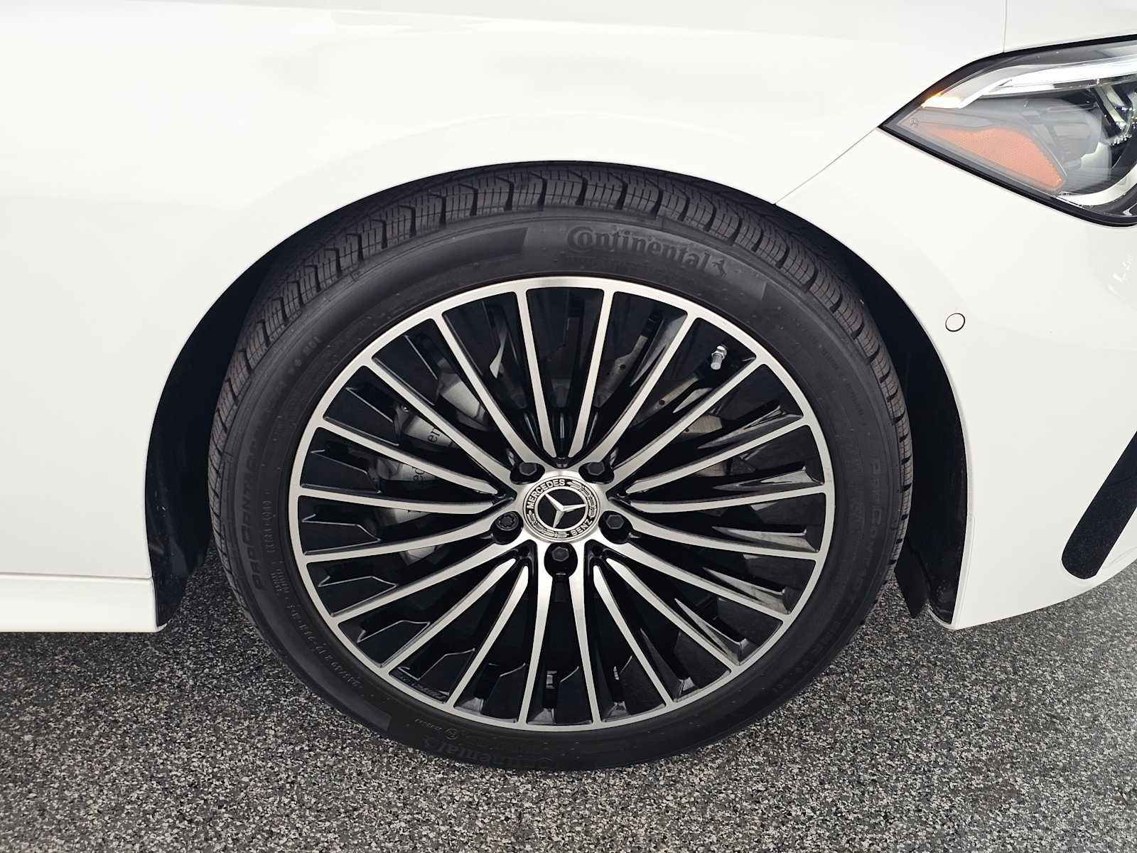 Used 2024 Mercedes-Benz CLE 300 4MATIC Coupe image 9