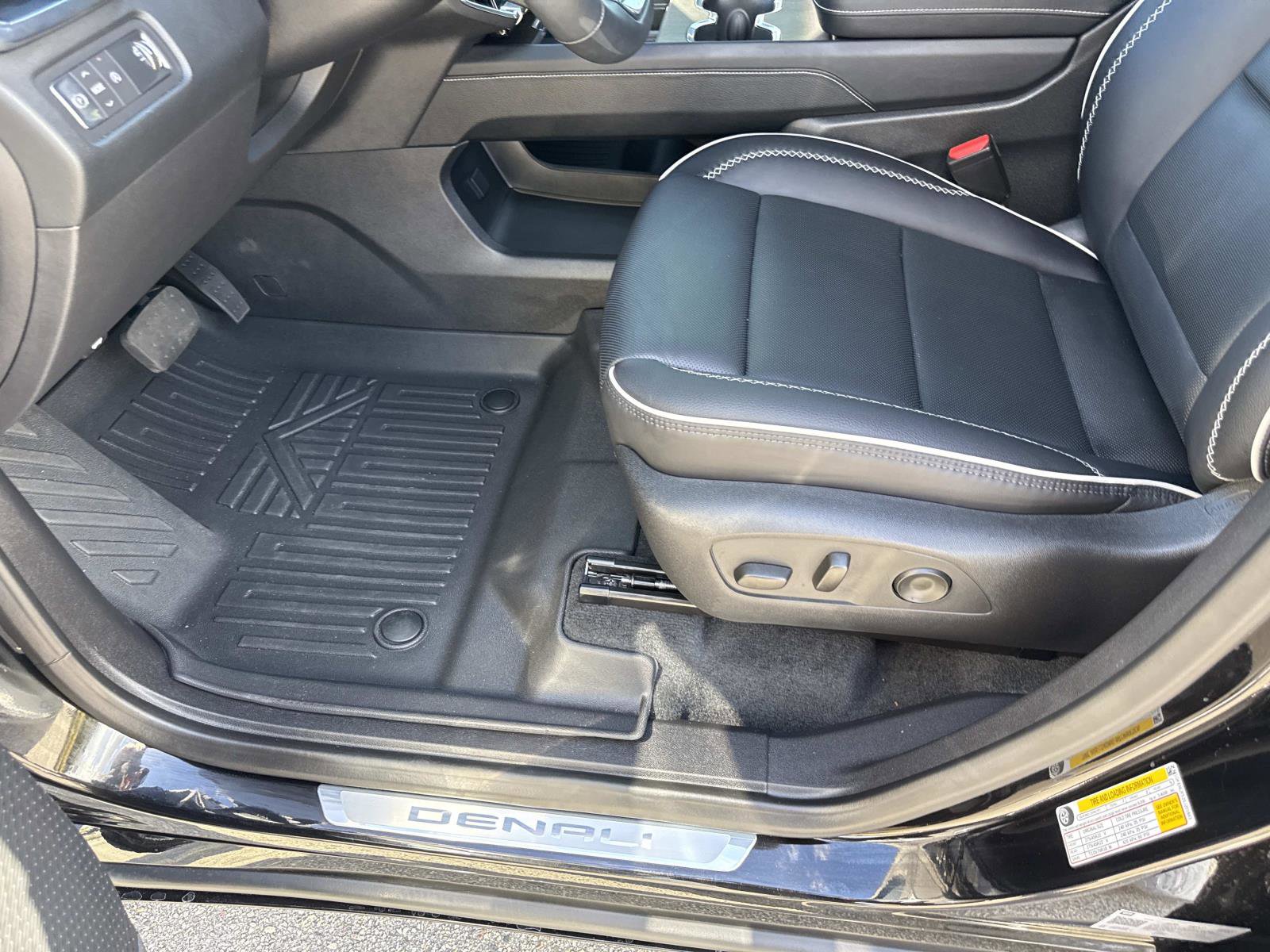 Used 2025 GMC Acadia Denali w/ Super Cruise Package image 20