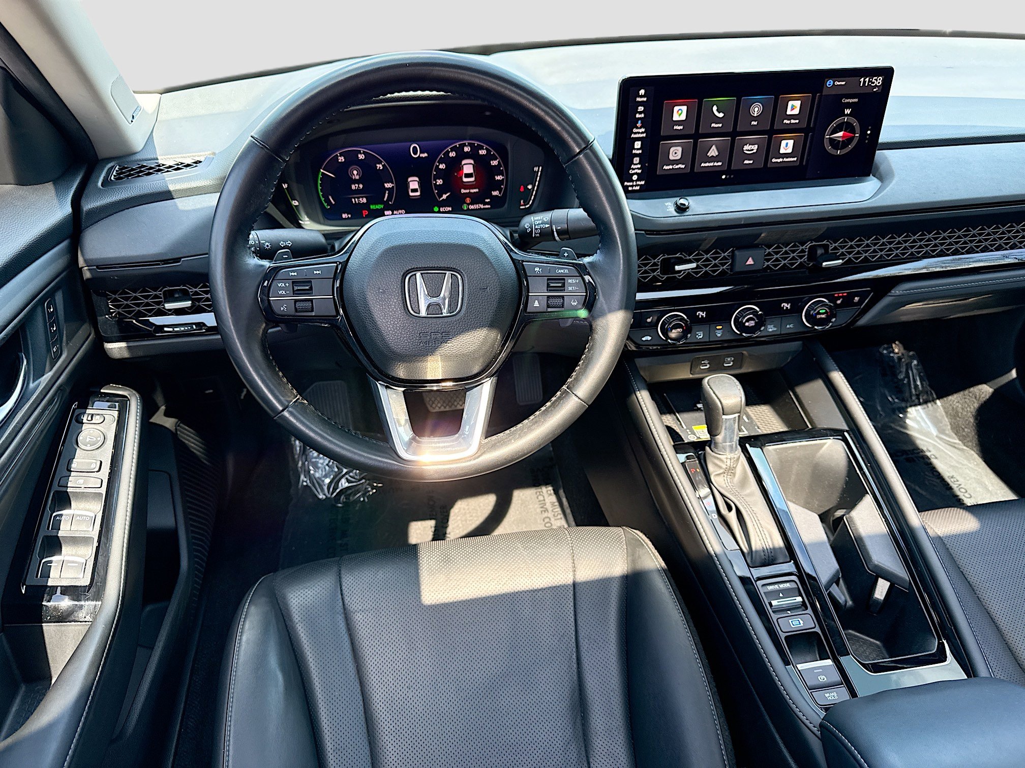 Used 2023 Honda Accord Touring image 16
