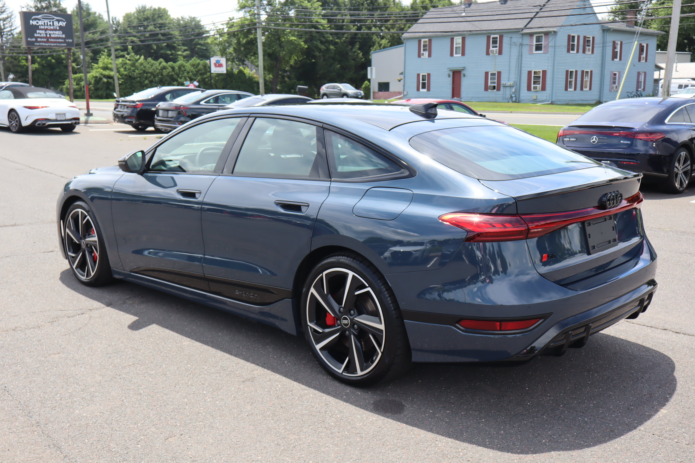 Used 2025 Audi S6 e-tron Premium Plus w/ Premium Plus AWD/4WD image 7