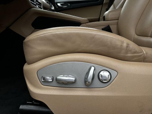 Used 2019 Porsche Macan AWD/4WD image 27