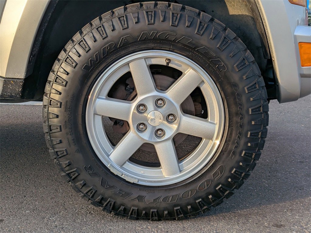 Used 2006 Jeep Liberty Limited image 45