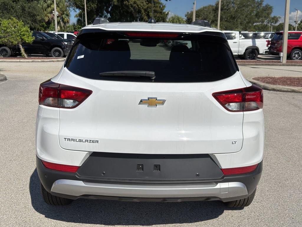 New 2026 Chevrolet TrailBlazer LT w/ Convenience Package FWD image 6