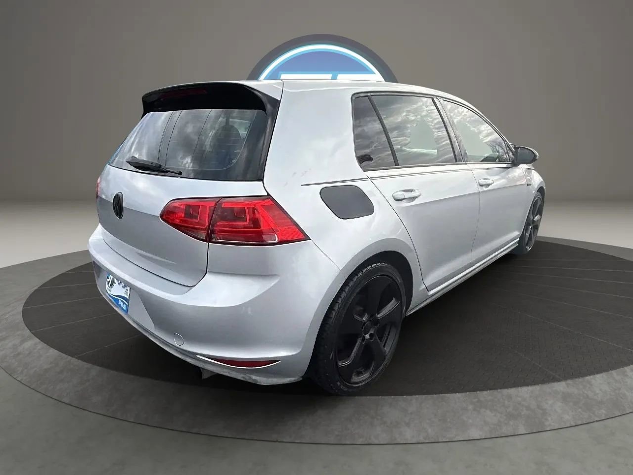 Used 2015 Volkswagen GTI S FWD image 9