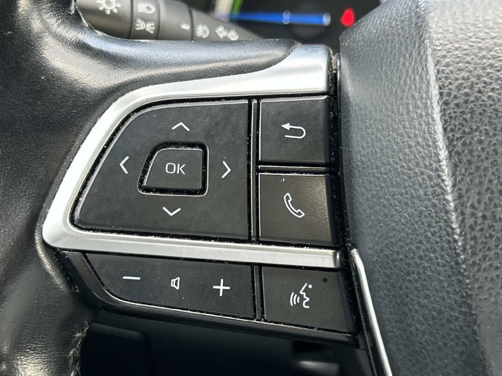 Used 2020 Toyota Highlander XLE AWD/4WD image 31