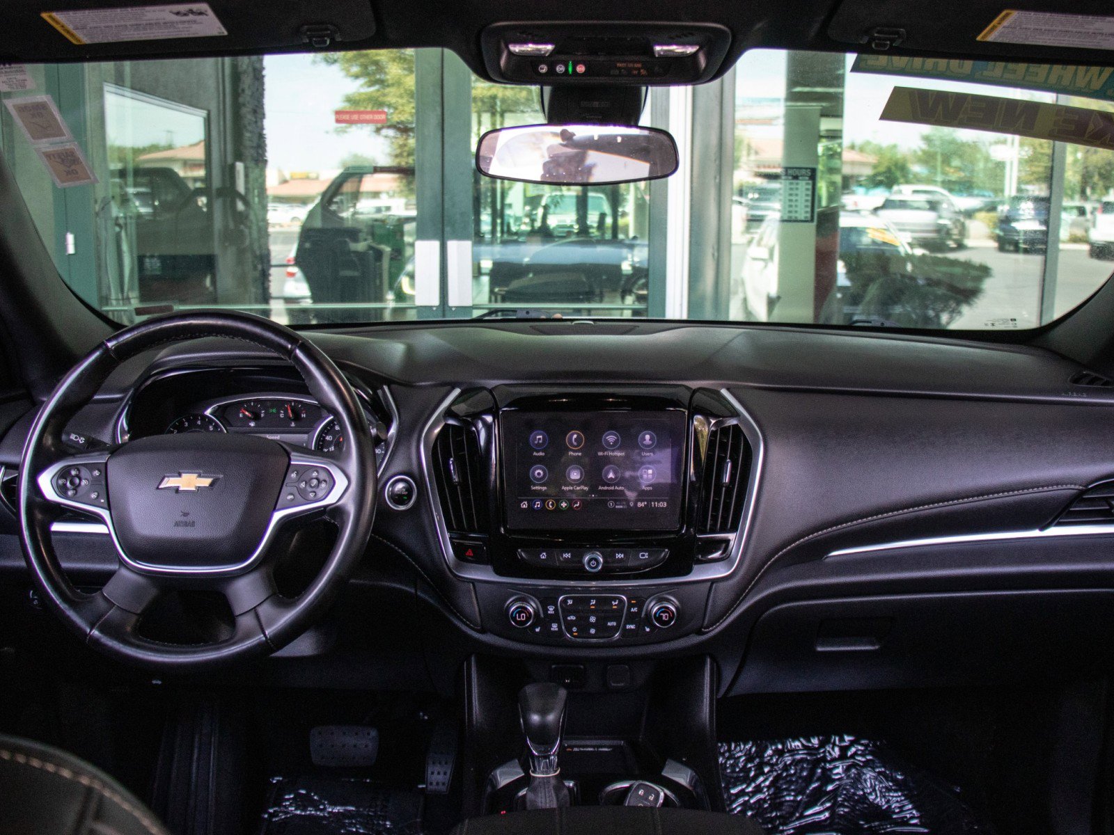 Used 2023 Chevrolet Traverse LT image 16