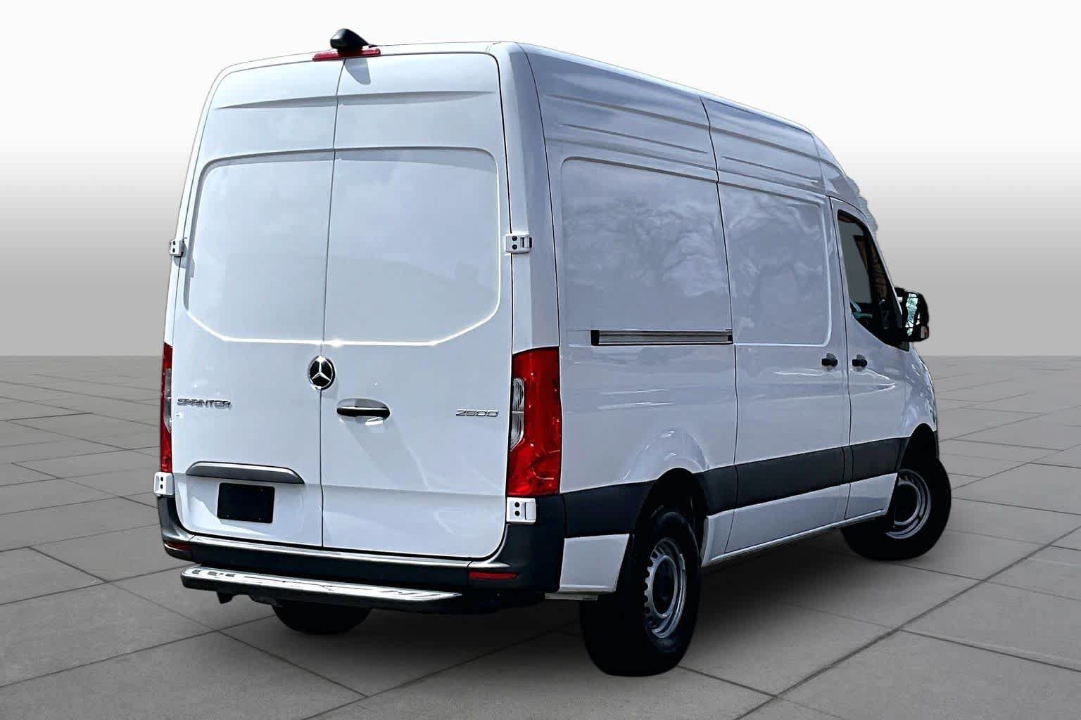Used 2025 Mercedes-Benz Sprinter 2500 image 13