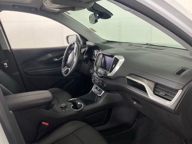 Used 2024 GMC Terrain SLT w/ Infotainment Package II image 32