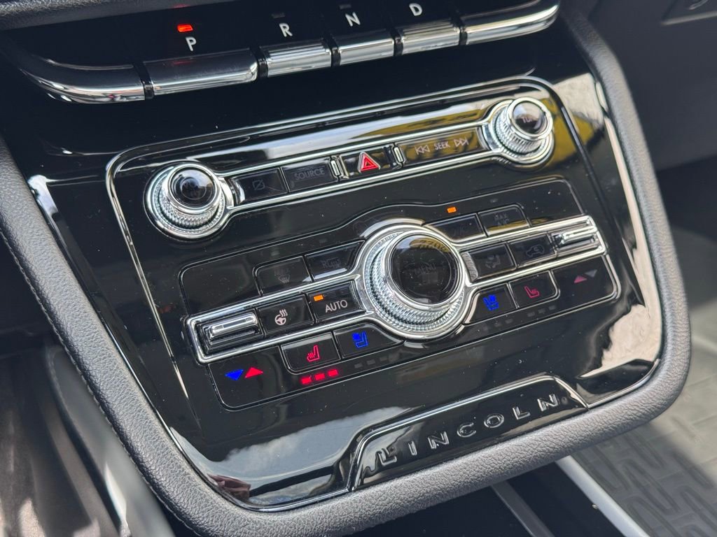 Used 2022 Lincoln Corsair AWD w/ Premium Package image 37