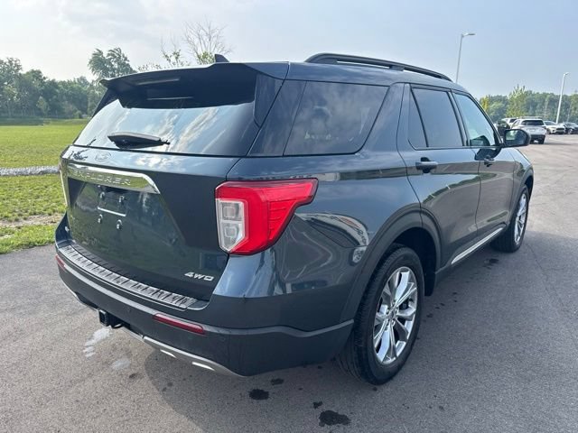 Certified 2023 Ford Explorer XLT w/ Equipment Group 202A AWD/4WD image 3