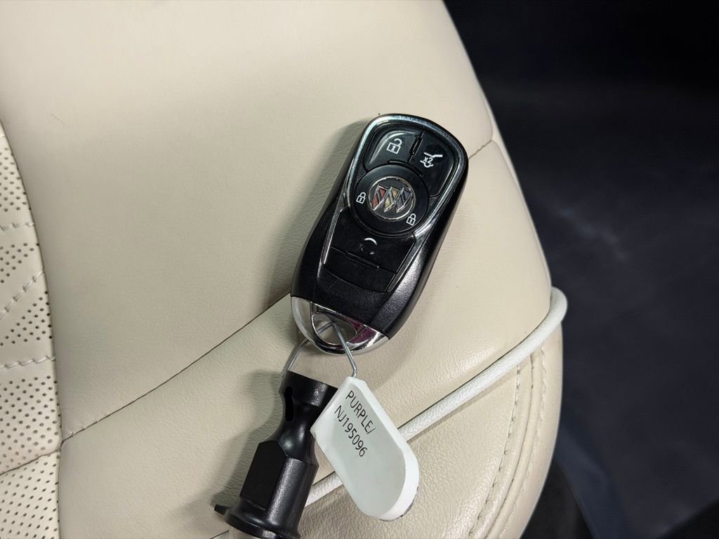 Certified 2022 Buick Enclave Avenir w/ Avenir Technology Package image 33