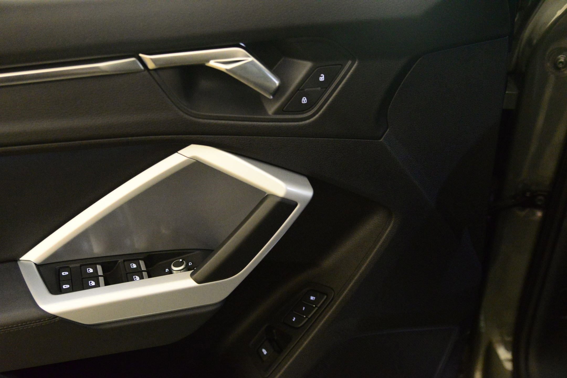 Certified 2023 Audi Q3 2.0T Premium w/ Convenience Package image 11