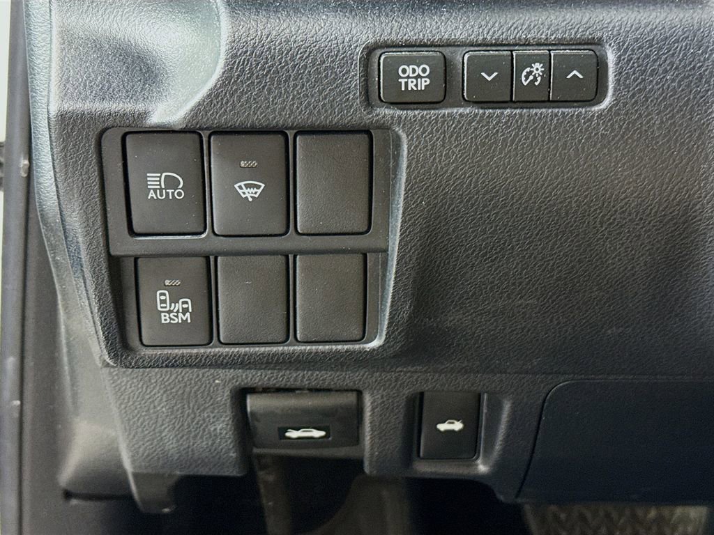 Used 2019 Lexus IS 300 AWD image 10