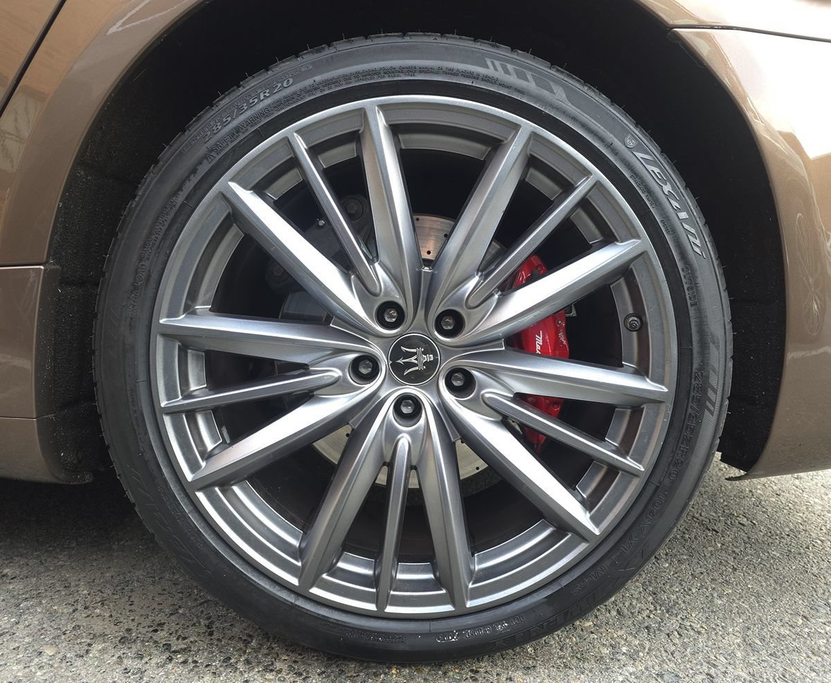 Used 2022 Maserati Quattroporte Modena RWD image 52