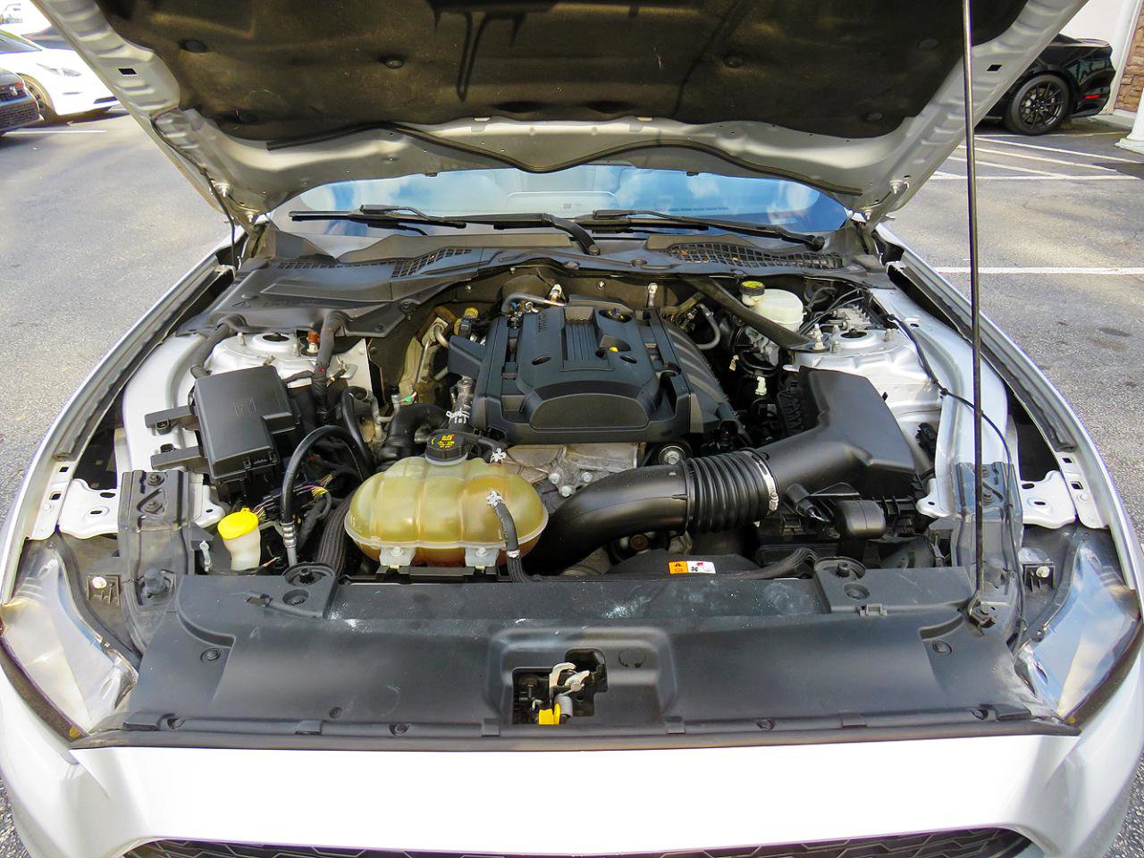 Used 2017 Ford Mustang Premium image 39