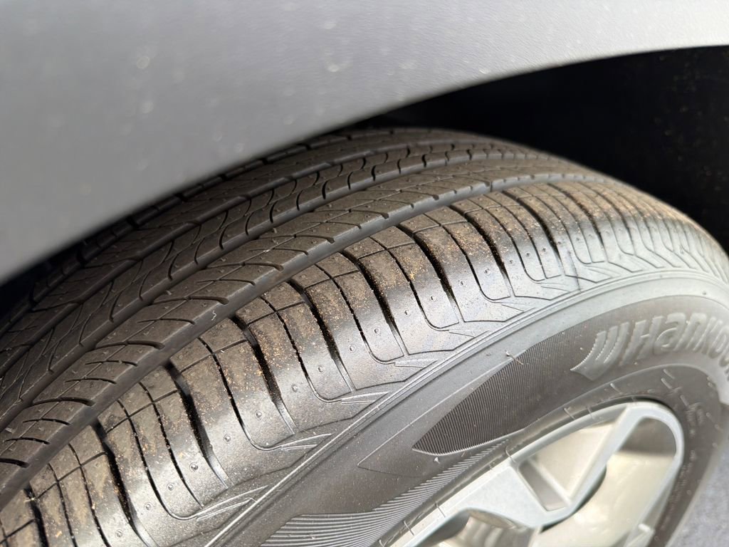 New 2025 Chevrolet Trax LT w/ Sunroof Package image 26