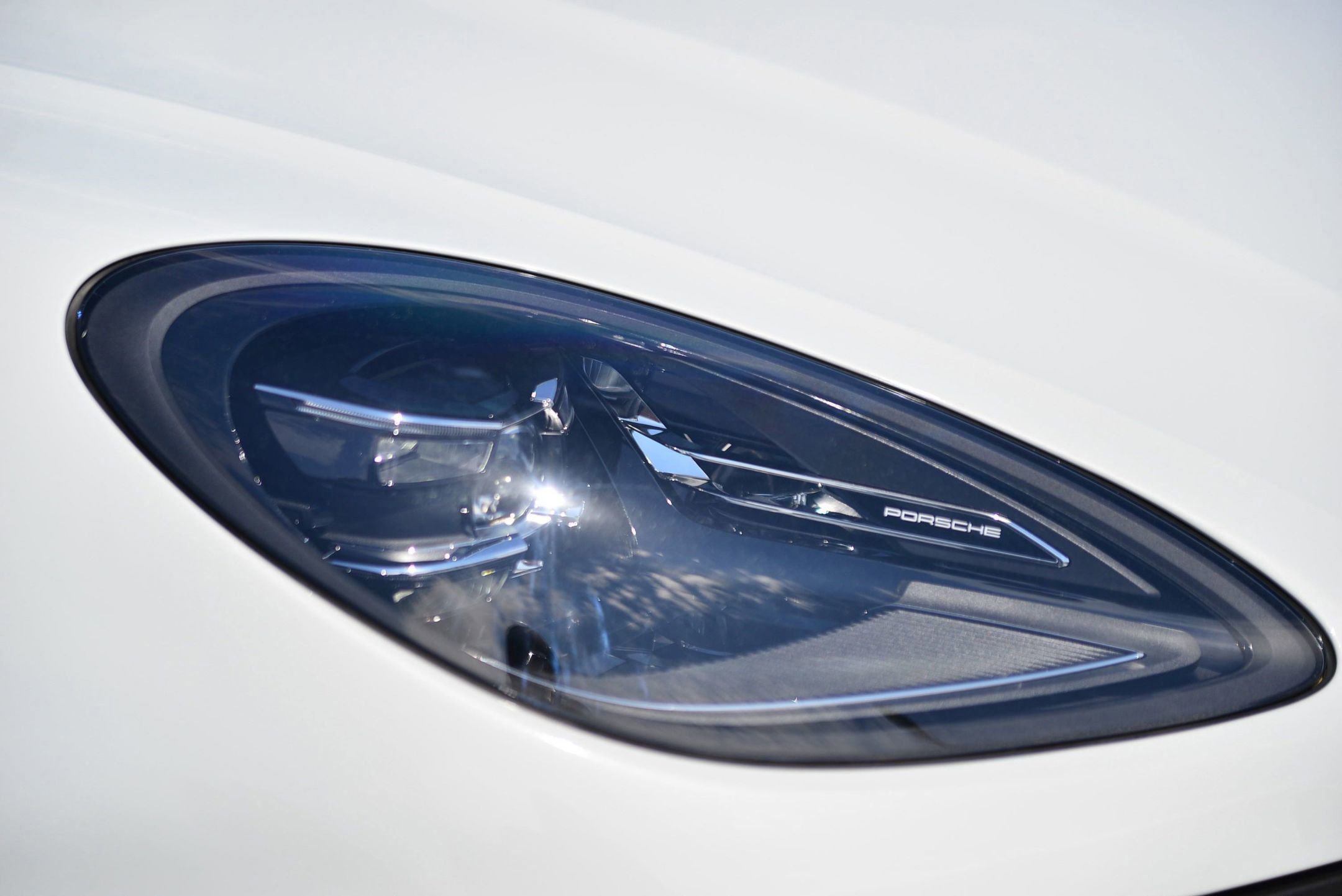 Used 2025 Porsche Macan image 11