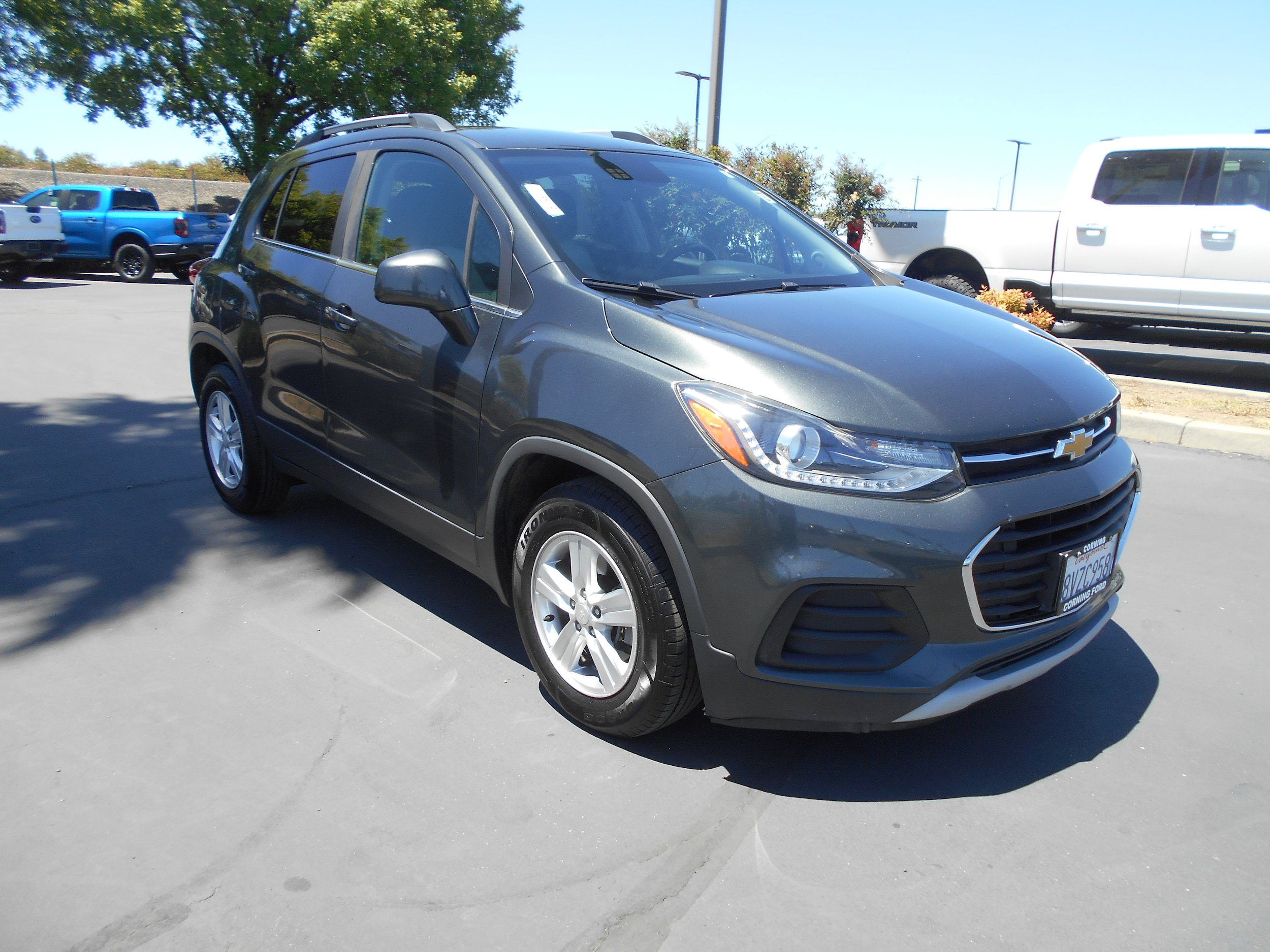Used 2020 Chevrolet Trax LT FWD image 3