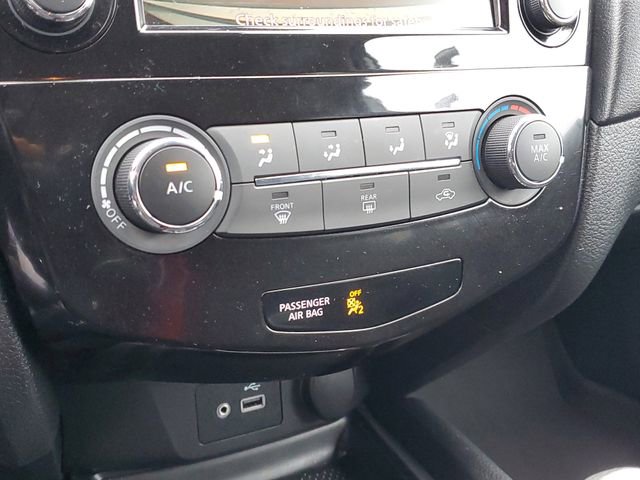 Used 2019 Nissan Rogue S image 26