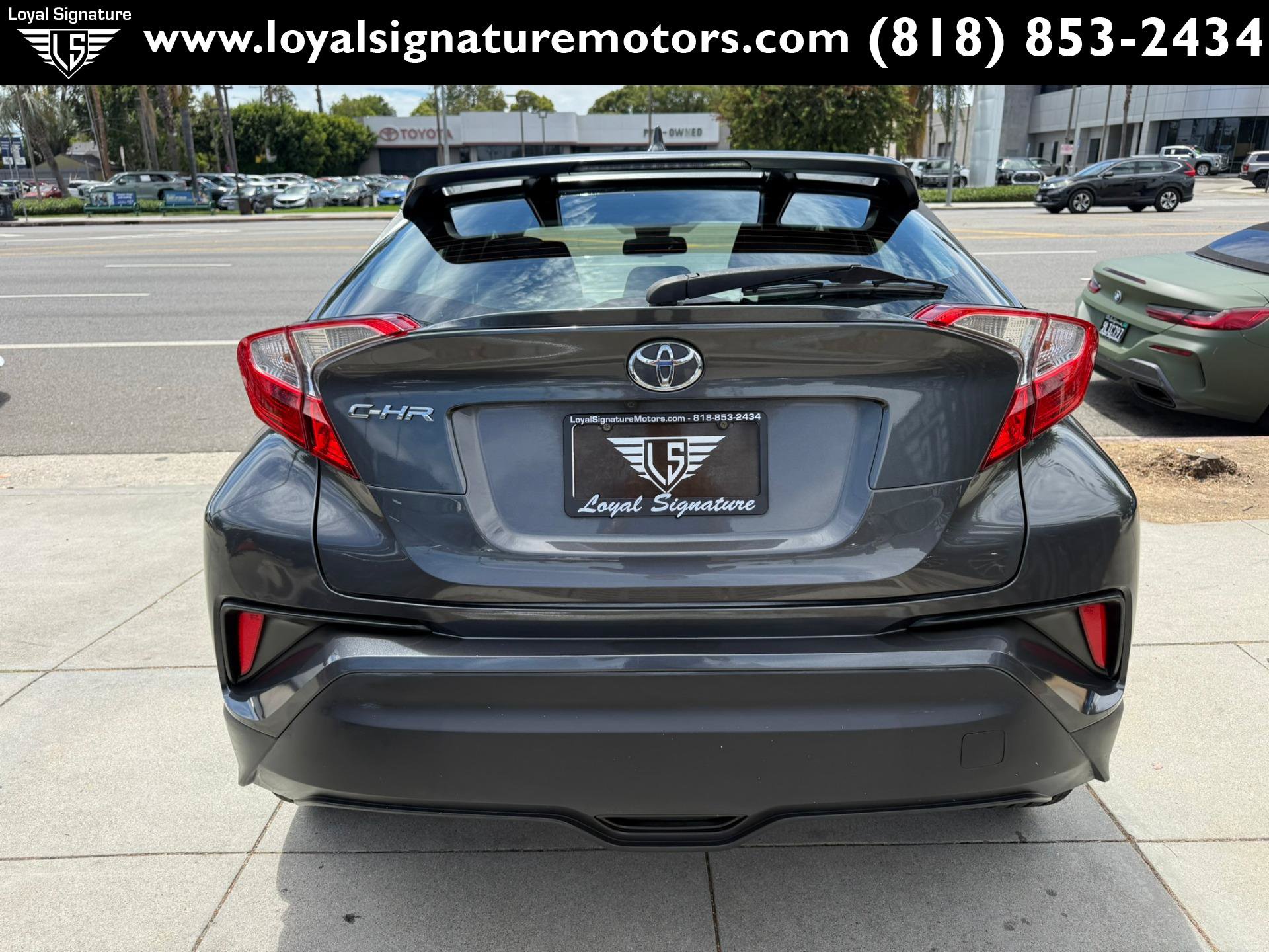 Used 2018 Toyota C-HR XLE FWD image 6