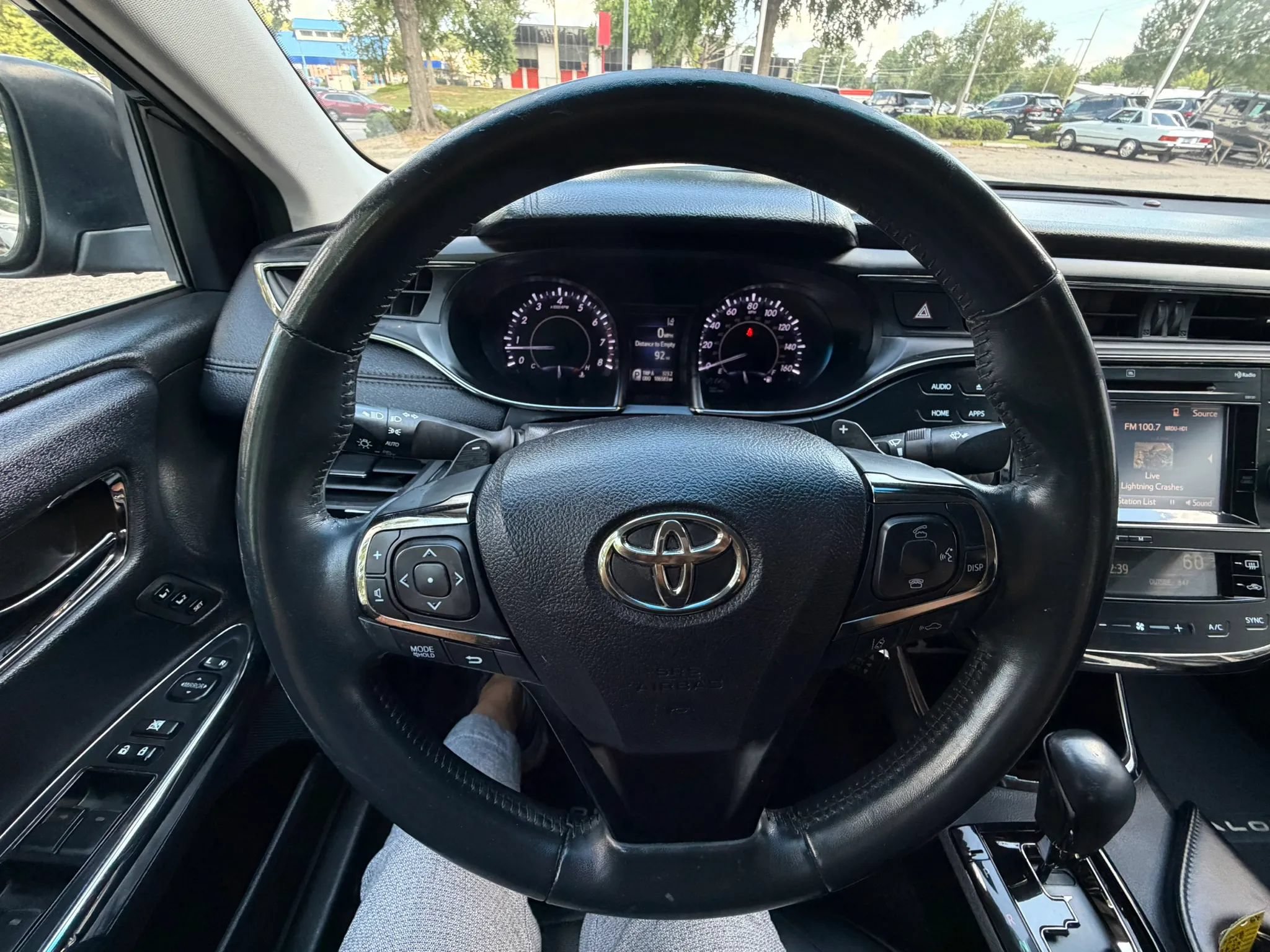 Used 2016 Toyota Avalon Limited w/ Toyota Safety Sense Package FWD image 24