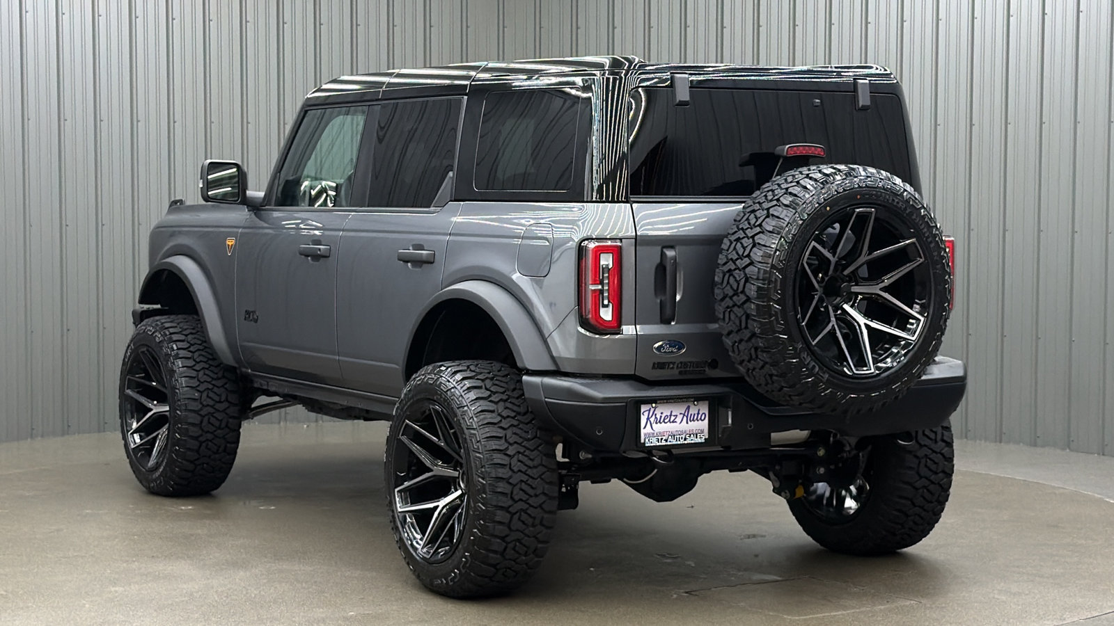 Used 2025 Ford Bronco Badlands AWD/4WD image 3