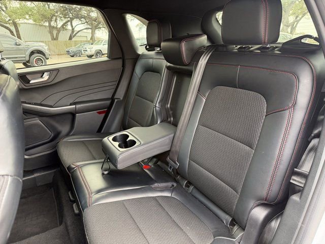 Used 2025 Ford Escape ST-Line image 17