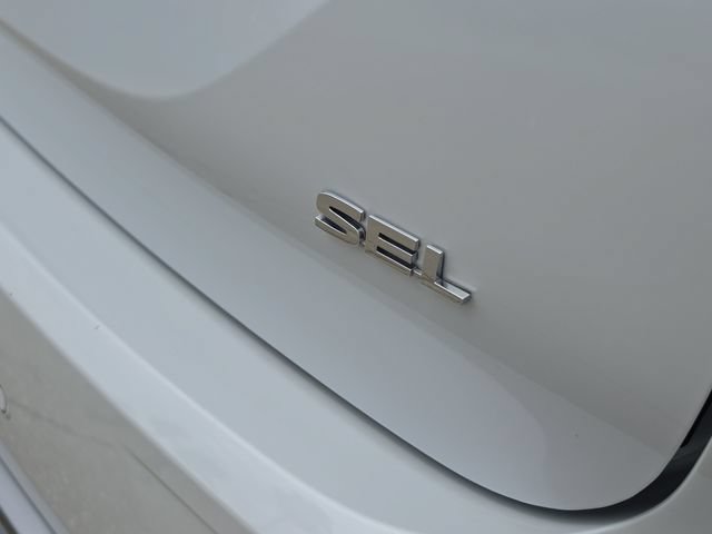 Used 2025 Mitsubishi Outlander SEL FWD image 6