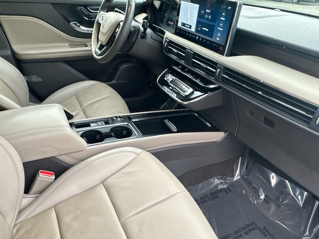 Certified 2023 Lincoln Corsair Reserve w/ Equipment Group 201A image 17