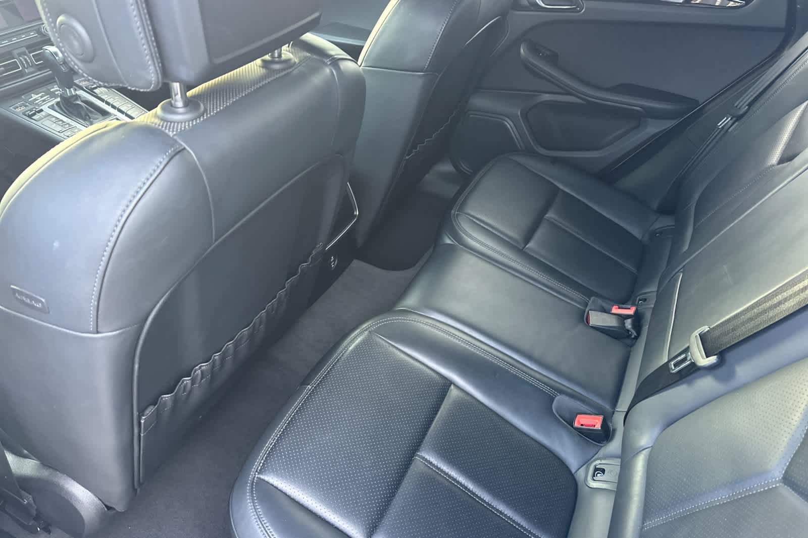 Used 2021 Porsche Macan AWD/4WD image 12
