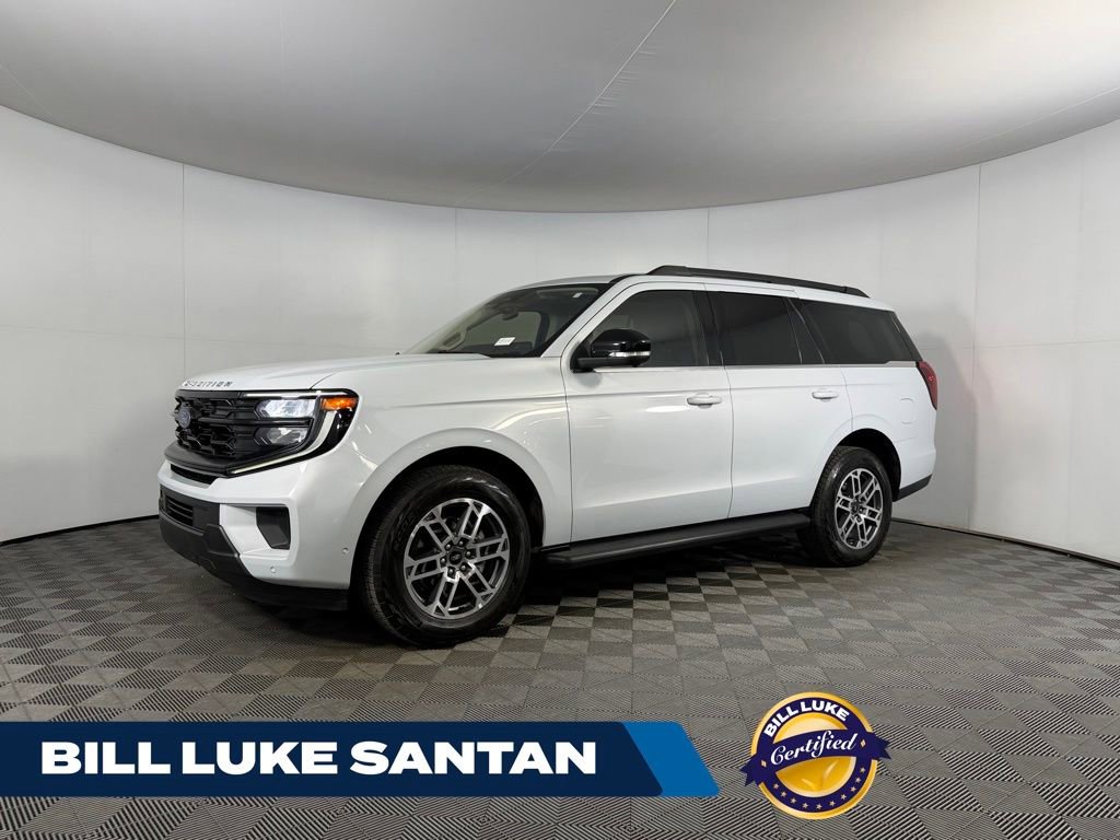 Used 2025 Ford Expedition Active AWD/4WD image 1